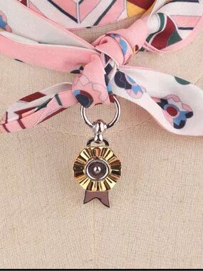 Designer-style Scarf Twilly Ring with Gold Medallion Pendant